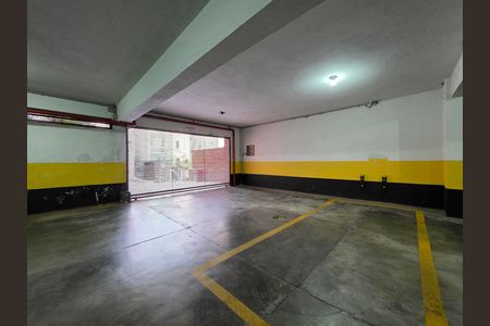 Apartamento à venda com 180m², 4 quartos e 3 vagas Apartamento à venda com 180m², 4 quartos e 3 vagasGaragem