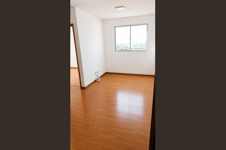 Sala de apartamento para alugar com 2 quartos, 43m² em Chácara São Pedro, Aparecida de Goiânia