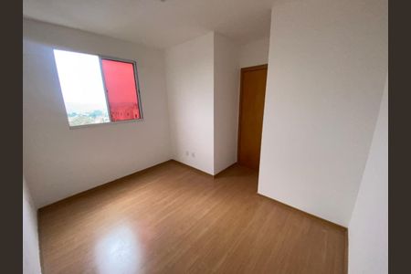 Sala de apartamento para alugar com 2 quartos, 43m² em Chácara São Pedro, Aparecida de Goiânia