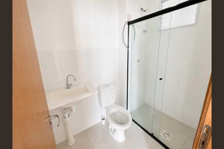 Apartamento para alugar com 43m², 2 quartos e 2 vagas Apartamento para alugar com 43m², 2 quartos e 2 vagasBanheiro