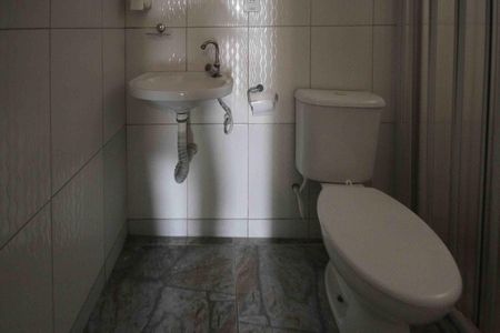 Casa para alugar com 60m², 2 quartos e sem vaga