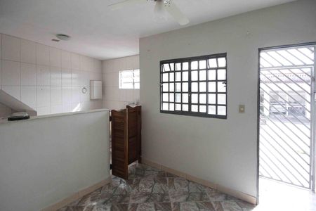 Casa para alugar com 60m², 2 quartos e sem vaga