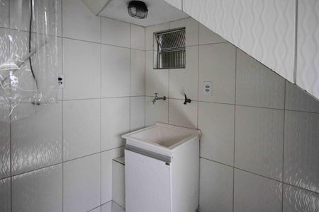 Casa para alugar com 60m², 2 quartos e sem vaga