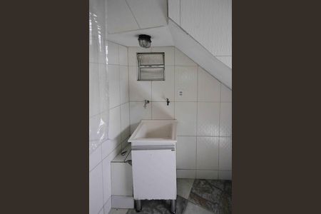 Casa para alugar com 60m², 2 quartos e sem vaga