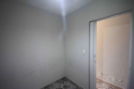 Casa para alugar com 60m², 2 quartos e sem vaga