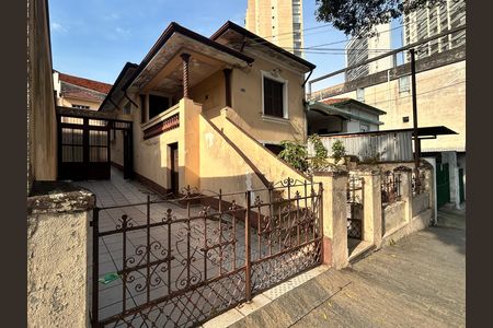 Casa para alugar com 90m², 3 quartos e 1 vaga Casa para alugar com 90m², 3 quartos e 1 vagaFachada