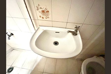 Casa para alugar com 90m², 3 quartos e 1 vaga Casa para alugar com 90m², 3 quartos e 1 vagaBanheiro de serviço