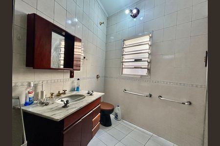 Casa para alugar com 90m², 3 quartos e 1 vaga Casa para alugar com 90m², 3 quartos e 1 vagaBanheiro