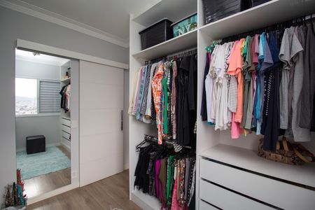 Apartamento à venda com 112m², 2 quartos e 2 vagas Apartamento à venda com 112m², 2 quartos e 2 vagasCloset do quarto 1