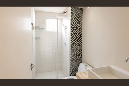 Banheiro de apartamento à venda com 2 quartos, 45m² em Vila Marieta, Campinas