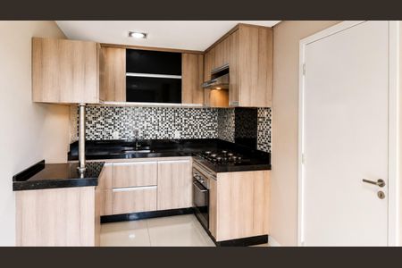 Cozinha de apartamento à venda com 2 quartos, 45m² em Vila Marieta, Campinas