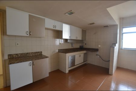 Apartamento à venda com 129m², 3 quartos e 2 vagasCozinha