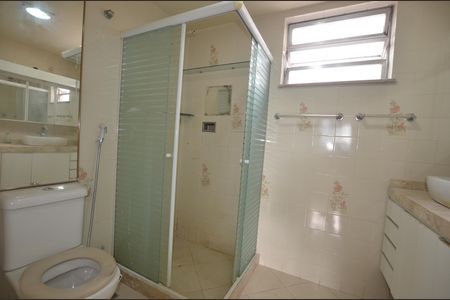 Apartamento à venda com 129m², 3 quartos e 2 vagasBanheiro da Suite
