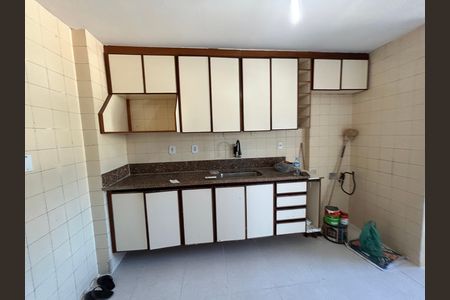 Apartamento para alugar com 92m², 2 quartos e 1 vagaCozinha