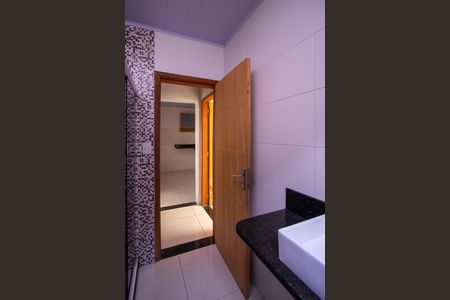 Casa para alugar com 60m², 2 quartos e sem vaga Casa para alugar com 60m², 2 quartos e sem vagaBanheiro
