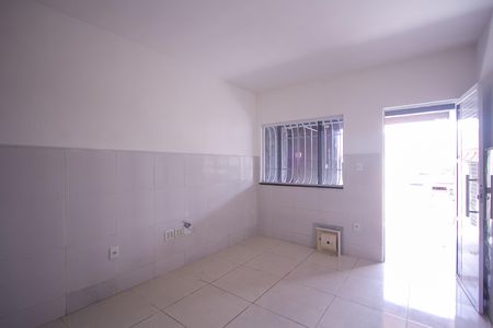 Sala de casa para alugar com 2 quartos, 60m² em Barro Vermelho, São Gonçalo