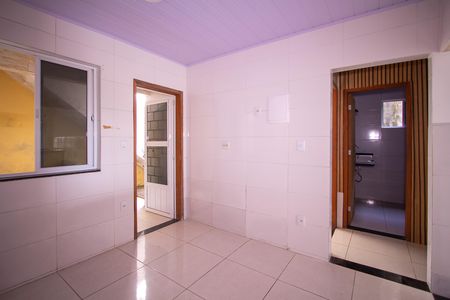 Casa para alugar com 60m², 2 quartos e sem vaga Casa para alugar com 60m², 2 quartos e sem vagaCozinha