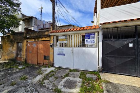 Casa para alugar com 60m², 2 quartos e sem vaga Casa para alugar com 60m², 2 quartos e sem vagaEntrada + placa