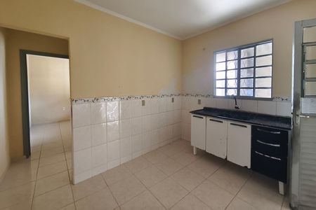 Casa à venda com 303m², 3 quartos e 2 vagas Casa à venda com 303m², 3 quartos e 2 vagasCasa 2 - Cozinha