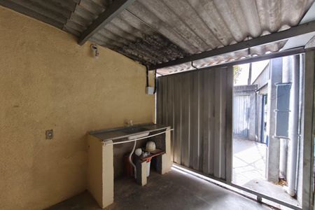 Casa à venda com 303m², 3 quartos e 2 vagas Casa à venda com 303m², 3 quartos e 2 vagasQuintal
