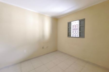 Casa à venda com 303m², 3 quartos e 2 vagas Casa à venda com 303m², 3 quartos e 2 vagasCasa 2 - Quarto