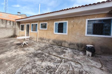 Casa à venda com 303m², 3 quartos e 2 vagas Casa à venda com 303m², 3 quartos e 2 vagasQuintal