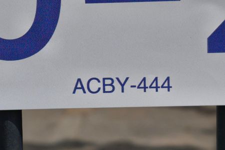 Casa à venda com 303m², 3 quartos e 2 vagas Casa à venda com 303m², 3 quartos e 2 vagasPLACA INSTALADA NA FACHADA ACBY - 444