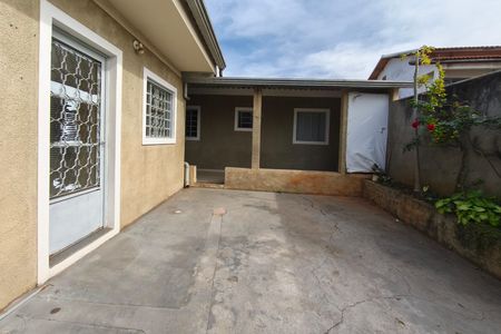 Casa à venda com 303m², 3 quartos e 2 vagas Casa à venda com 303m², 3 quartos e 2 vagasQuintal