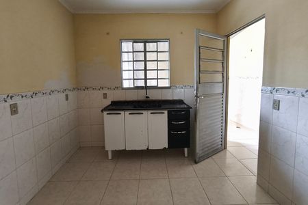 Casa à venda com 303m², 3 quartos e 2 vagas Casa à venda com 303m², 3 quartos e 2 vagasCasa 2 - Cozinha