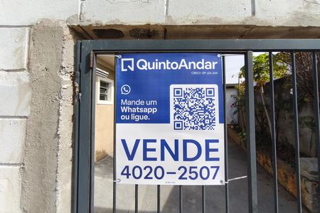 Casa à venda com 303m², 3 quartos e 2 vagas Casa à venda com 303m², 3 quartos e 2 vagasPLACA INSTALADA NA FACHADA