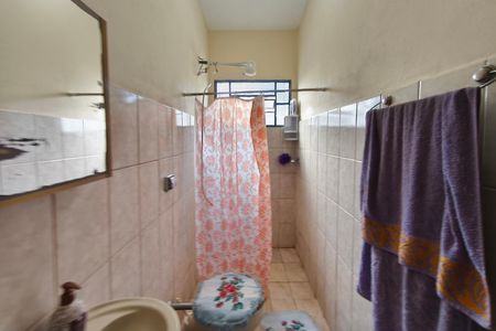Casa à venda com 303m², 3 quartos e 2 vagas Casa à venda com 303m², 3 quartos e 2 vagasBanheiro