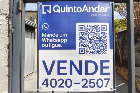 Casa à venda com 303m², 3 quartos e 2 vagas Casa à venda com 303m², 3 quartos e 2 vagasPLACA INSTALADA NA FACHADA