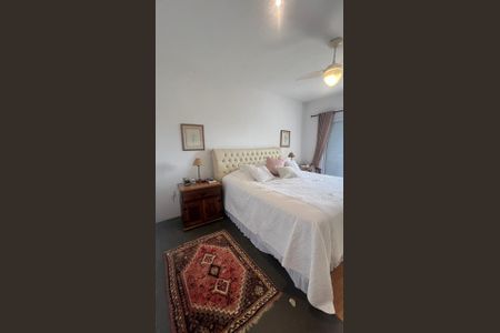 Casa de condomínio à venda com 234m², 3 quartos e 4 vagas Casa de condomínio à venda com 234m², 3 quartos e 4 vagasQuarto