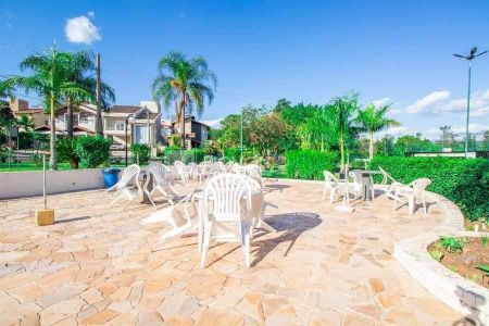 Casa de condomínio à venda com 234m², 3 quartos e 4 vagas Casa de condomínio à venda com 234m², 3 quartos e 4 vagasÁrea externa