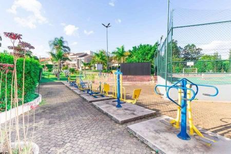 Casa de condomínio à venda com 234m², 3 quartos e 4 vagas Casa de condomínio à venda com 234m², 3 quartos e 4 vagasÁrea externa
