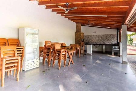 Casa de condomínio à venda com 234m², 3 quartos e 4 vagas Casa de condomínio à venda com 234m², 3 quartos e 4 vagasÁrea externa
