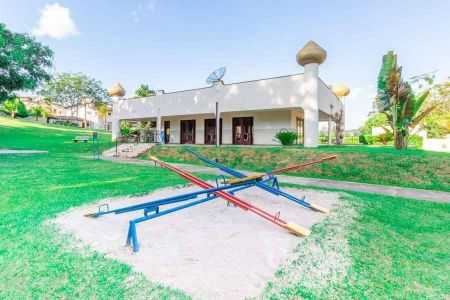 Casa de condomínio à venda com 234m², 3 quartos e 4 vagas Casa de condomínio à venda com 234m², 3 quartos e 4 vagasÁrea externa