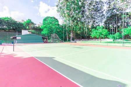 Casa de condomínio à venda com 234m², 3 quartos e 4 vagas Casa de condomínio à venda com 234m², 3 quartos e 4 vagasÁrea externa