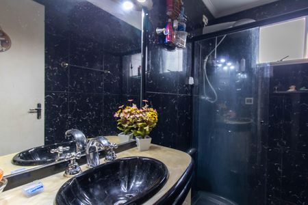 Apartamento à venda com 74m², 2 quartos e 2 vagasBanheiro