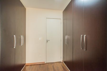 Casa à venda com 150m², 3 quartos e 2 vagas Casa à venda com 150m², 3 quartos e 2 vagasSuíte