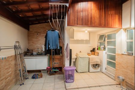 Casa à venda com 150m², 3 quartos e 2 vagas Casa à venda com 150m², 3 quartos e 2 vagasÁrea de Serviço/Espaço gourmet