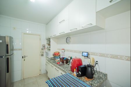 Casa à venda com 150m², 3 quartos e 2 vagas Casa à venda com 150m², 3 quartos e 2 vagasCozinha
