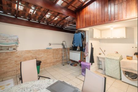 Casa à venda com 150m², 3 quartos e 2 vagas Casa à venda com 150m², 3 quartos e 2 vagasÁrea de Serviço/Espaço gourmet