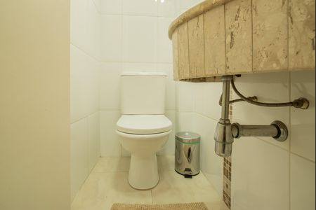Casa à venda com 150m², 3 quartos e 2 vagas Casa à venda com 150m², 3 quartos e 2 vagasLavabo
