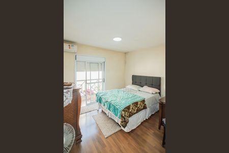 Casa à venda com 150m², 3 quartos e 2 vagas Casa à venda com 150m², 3 quartos e 2 vagasSuíte