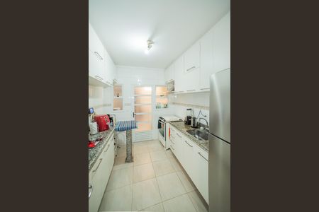 Casa à venda com 150m², 3 quartos e 2 vagas Casa à venda com 150m², 3 quartos e 2 vagasCozinha
