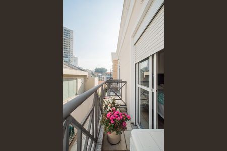 Casa à venda com 150m², 3 quartos e 2 vagas Casa à venda com 150m², 3 quartos e 2 vagasVaranda da Suíte