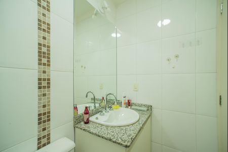 Casa à venda com 150m², 3 quartos e 2 vagas Casa à venda com 150m², 3 quartos e 2 vagasBanheiro