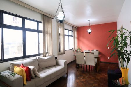 Apartamento para alugar com 109m², 2 quartos e 1 vaga Apartamento para alugar com 109m², 2 quartos e 1 vagaSala