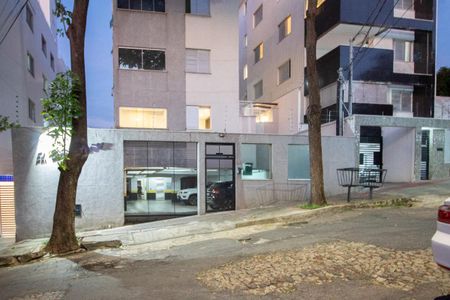 Apartamento à venda com 120m², 3 quartos e 2 vagasFachada
